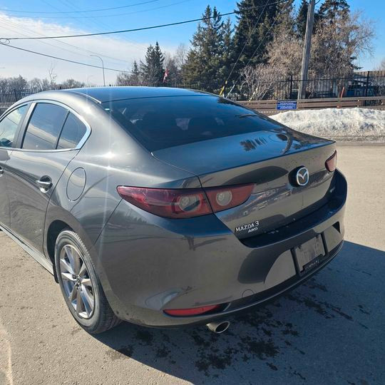 2019 Mazda Mazda3 in Cars & Trucks in Winnipeg - Image 4