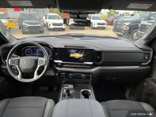 2024 Chevrolet Silverado 1500 RST 4WD Crew Cab | Heated Seats in Cars & Trucks in Strathcona County - Image 4