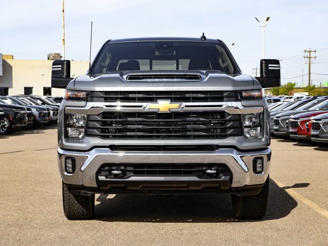 2025 Chevrolet Silverado 3500HD LT Leather 6.6L Duramax Z71 in Cars & Trucks in Edmonton - Image 3