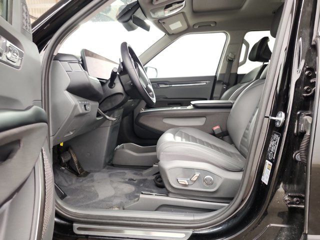 2025 Kia EV9 Land w/Premium Pkg AWD | 6 Passenger | Leather in Cars & Trucks in Guelph - Image 2