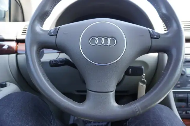 2002 Audi A4 3.0L QUATTRO / LOW KM'S / DEALER SERVICED / LOCAL in Cars & Trucks in Mississauga / Peel Region - Image 13