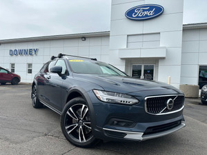 2022 Volvo V90 Cross Country VOLVO V90 CROSS COUNTRY IS THE EPITOME OF SCANDINAVIAN ELEGANCE MEETS RUGGED VERSATILITY