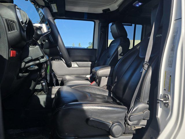 2015 Jeep Wrangler Unlimited Rubicon in Cars & Trucks in Grande Prairie - Image 4