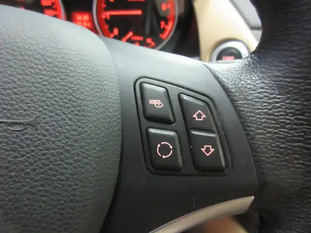 BMW X1 2012 X-DRIVE 28i JAMAIS ACCIDENTE 110 100 KM TRES PROPRE in Cars & Trucks in Lévis - Image 21
