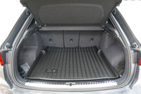 Get noticed in this gorgeous Daytona Gray Metallic SUV! Treat yourself to the features you deserve i... (image 9)