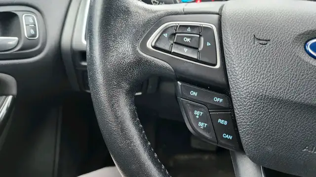 2018 Ford Focus Titanium Hatch in Cars & Trucks in Oakville / Halton Region - Image 17