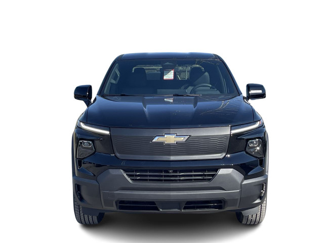 2024 Chevrolet Silverado EV 4WT in Cars & Trucks in City of Montréal - Image 3