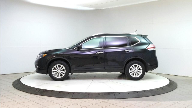 2016 Nissan Rogue in Cars & Trucks in Lethbridge - Image 2