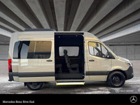 Mercedes-Benz Rive-Sud, la destination Mercedes-Benz par excellence. Bienvenue en première classe. D... (image 5)