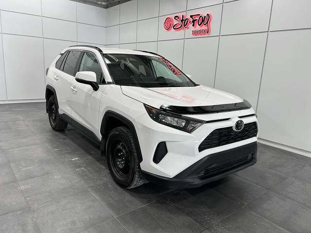  2020 Toyota RAV4 LE - AWD - SIEGES CHAUFFANTS - BLUETOOTH in Cars & Trucks in Québec City