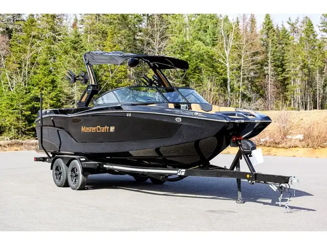 2024 Mastercraft XT 24 in Powerboats & Motorboats in Québec City - Image 3