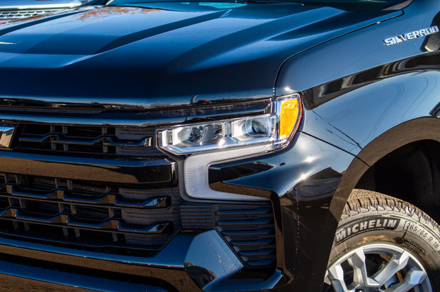 2024 Chevrolet Silverado 1500 RST 5.3L | TRAILERING & STANDAR... in Cars & Trucks in Edmonton - Image 3