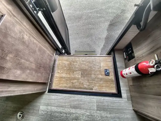 2020 Winnebago Adventurer 30T in RVs & Motorhomes in Abbotsford - Image 37