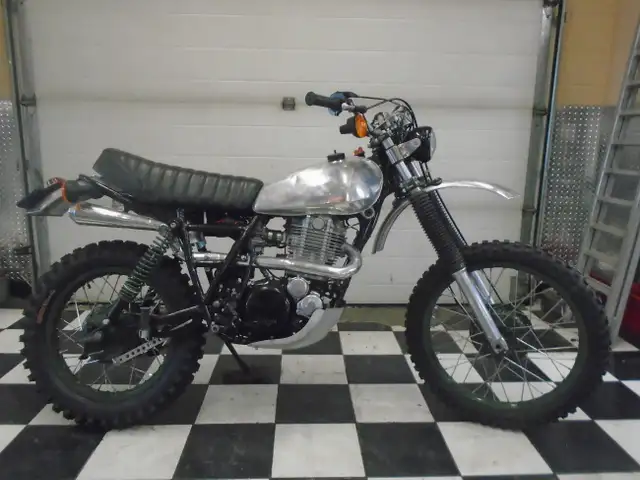 1981 Yamaha XT 500 CUSTOM BUILD NEW PRICE.$3,999.  PRIVATE SALE  in Dirt Bikes & Motocross in Calgary - Image 2