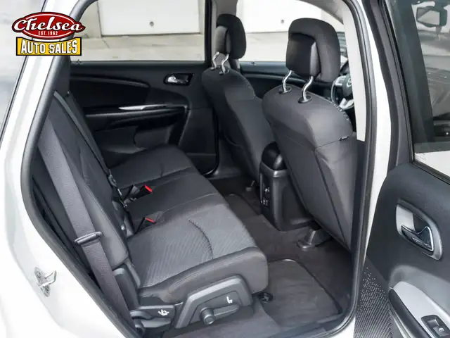 2015 Dodge Journey in Cars & Trucks in London - Image 18