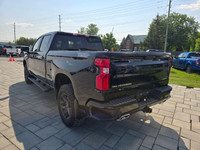 2024 Chevrolet Silverado 1500 LT Trail Boss with the 3.0L Duramax Diesel and only 11,000kms! Clean h... (image 6)