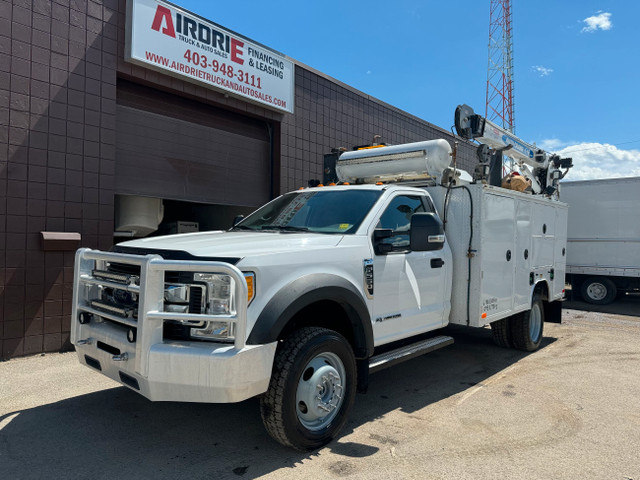 2017 Ford F-550 XLT DRW REG CAB SERVICE TRUCK in Cars & Trucks in Calgary - Image 2