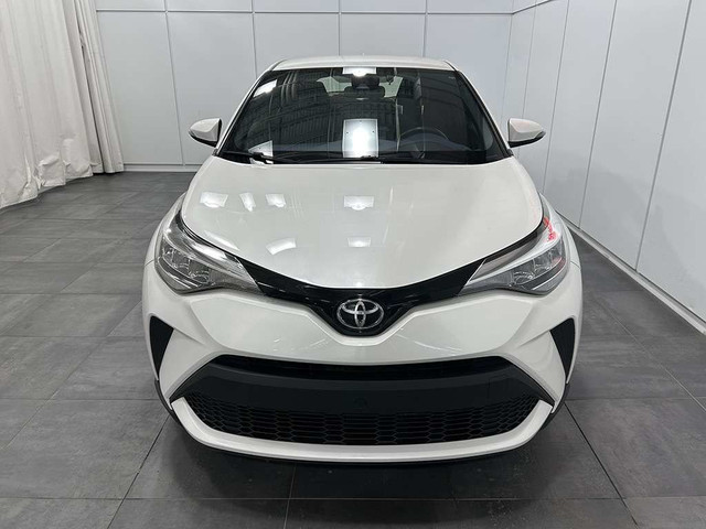 2021 Toyota C-HR XLE PREMIUM - SIEGES CHAUFFANTS - VOLANT CHAUFF in Cars & Trucks in Québec City - Image 2