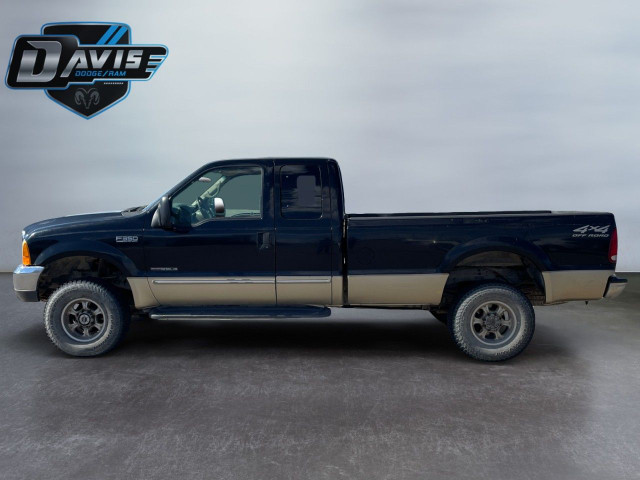 2000 Ford Super Duty F-350 SRW in Cars & Trucks in Lethbridge - Image 2