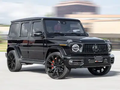 Engine: 8 Cylinder Engine 4.0L L/100Km City: 18.1 L/100Km Hwy: 15.6