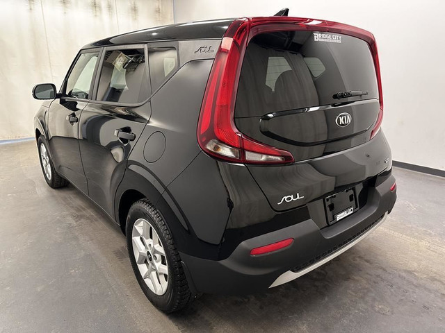 2021 Kia Soul Automatic - Heated Seats - Apple Car Play/Andro... in Cars & Trucks in Lethbridge - Image 4