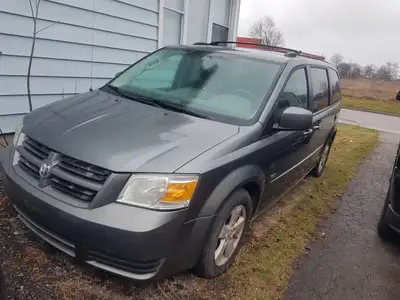 6 Cylinder Engine, Automatic Transmission, STO N GO SEATS, Dual Slider Doors, 7 Passenger Seating, G...