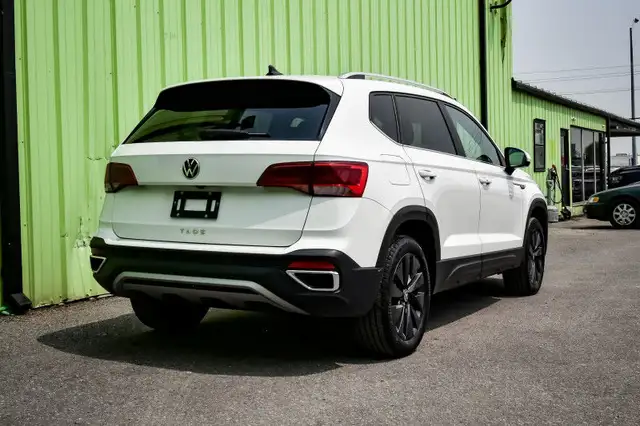 2024 Volkswagen Taos Comfortline • SUNROOF • HEATED SEATS in Cars & Trucks in Ottawa - Image 4