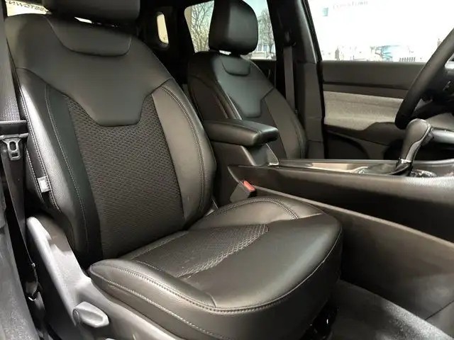 2024 Jeep Compass North | Sunroof | Apple CarPlay in Cars & Trucks in Edmonton - Image 26