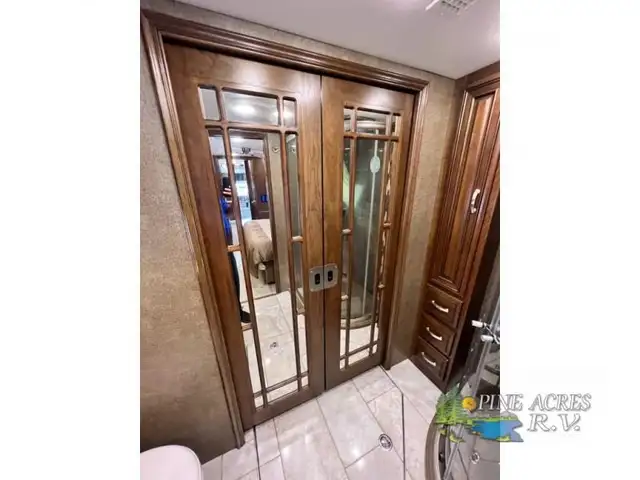 2016 Entegra Coach Anthem 42RBQ 42 Miles All New Tires ! in RVs & Motorhomes in Moncton - Image 64