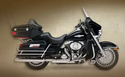 The ultimate Touring model from Harley-Davidson, the Ultra Classic Electra Glide is fully equipped f...
