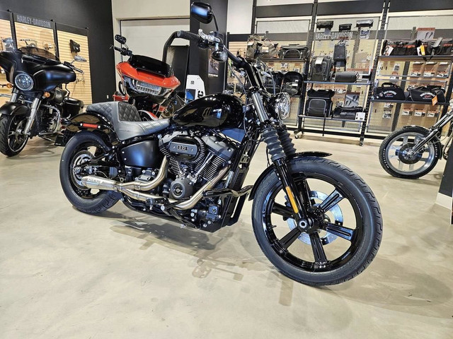 2023 Harley-Davidson Softail Street Bob 114 Seulement 1 en inven in Touring in Saguenay