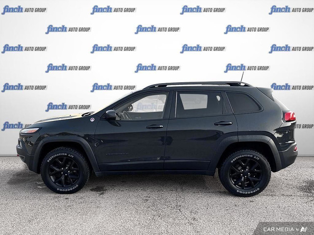 2018 Jeep Cherokee Trailhawk LEATHER | 8.4 SCREEN | JEEP ACTI... in Cars & Trucks in London - Image 3