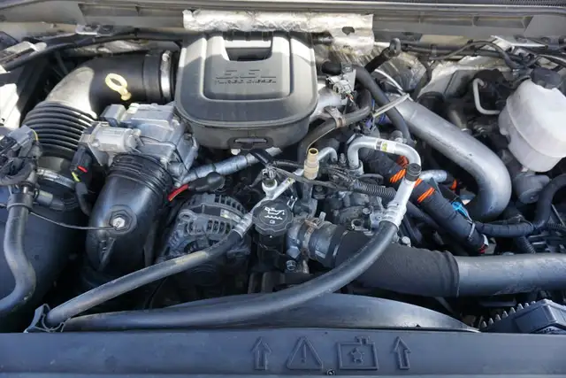 2015 GMC Sierra 2500HD in Cars & Trucks in Oakville / Halton Region - Image 40