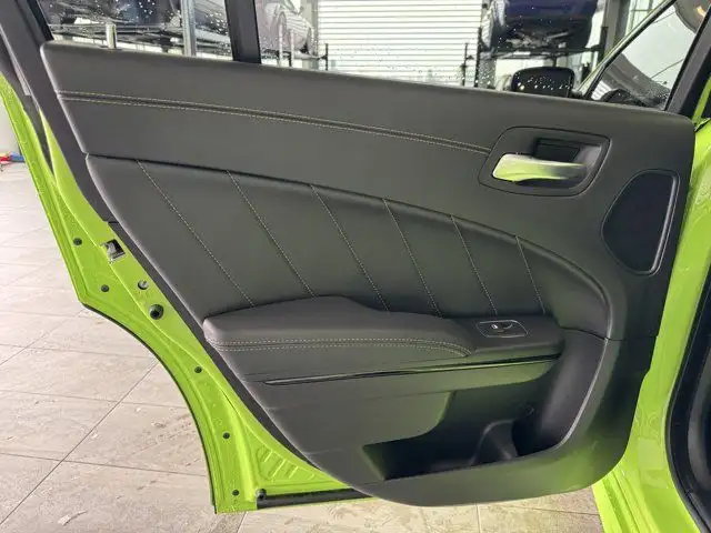 2023 Dodge Charger Scat Pack 392 Widebody dans Autos et camions dans Saint-Albert - Image 29