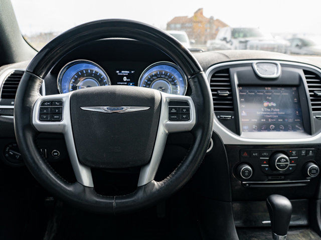 2014 Chrysler 300 300C in Cars & Trucks in Barrie - Image 2