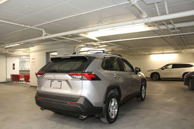 2019 Toyota RAV4 XLE AWD in Cars & Trucks in City of Montréal - Image 4