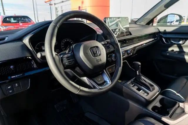 2026 Honda CR-V Hybrid Touring in Cars & Trucks in Edmonton - Image 10