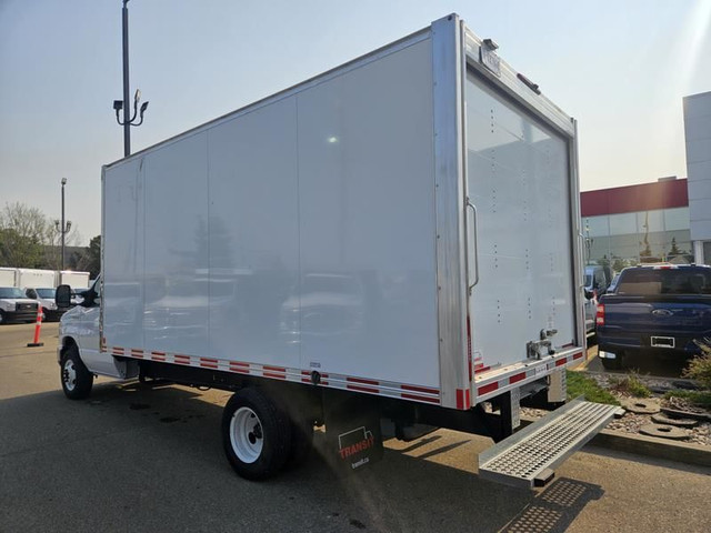 2024 Ford E-Series Cutaway E-450 DRW 176" WB, 7.3L V8 Gas, 16ft  in Cars & Trucks in St. Albert - Image 3