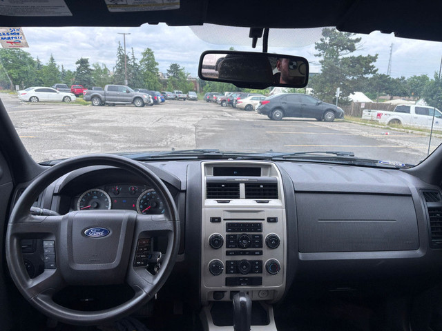 2011 Ford Escape XLT 4dr 4x4 Automatic in Cars & Trucks in Mississauga / Peel Region - Image 4
