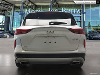 ESSENTIAL Trim | Graphite Leatherette Seating | Panoramic Sunroof | INFINITI InTouch Dual Display 8/... (image 4)