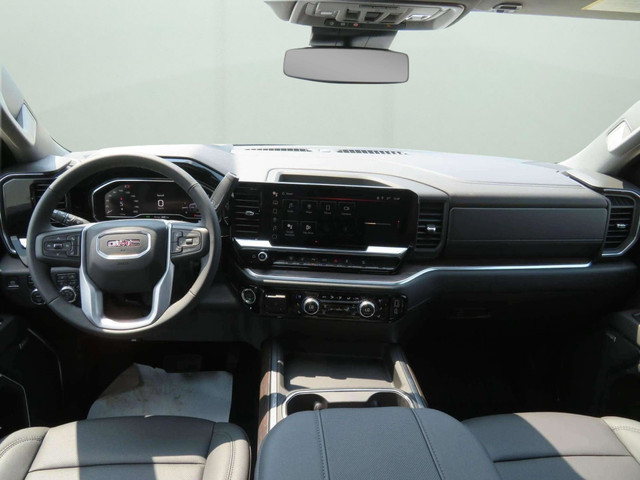 2025 GMC Sierra 2500HD SLT HD Surround Vision, Heated Steerin... in Cars & Trucks in Brandon - Image 4