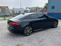 2017 Jaguar XE 35t R-SPORT AWD - AUTOMATIQUE - SYSTÈME DE NAVIGATION - INTÉRIEUR EN CUIR - TOIT OUVR... (image 3)