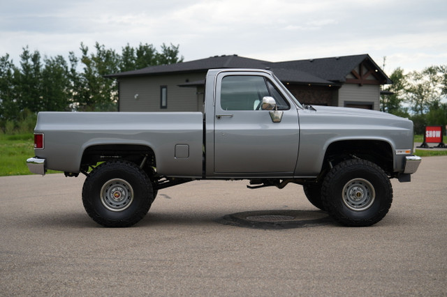 1982 GMC Pickup K1500 WIDESIDE RESTO MOD in Cars & Trucks in Red Deer - Image 4