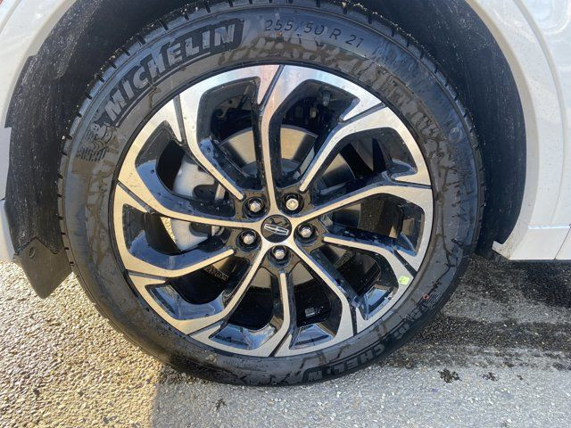 2025 Lincoln Nautilus Reserve | Executive Driven in Cars & Trucks in Edmonton - Image 3