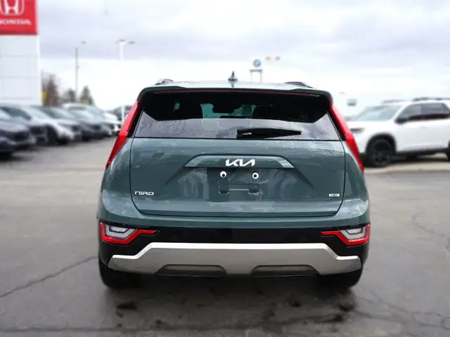 2025 Kia Niro SX | Sunroof | Leather dans Autos et camions dans Hamilton - Image 17