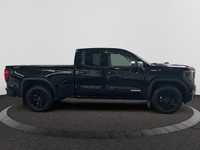 This 2025 GMC Sierra 1500 in Onyx Black is equipped with 4WD and Turbocharged Diesel I6 3.0L/183 eng... (image 5)