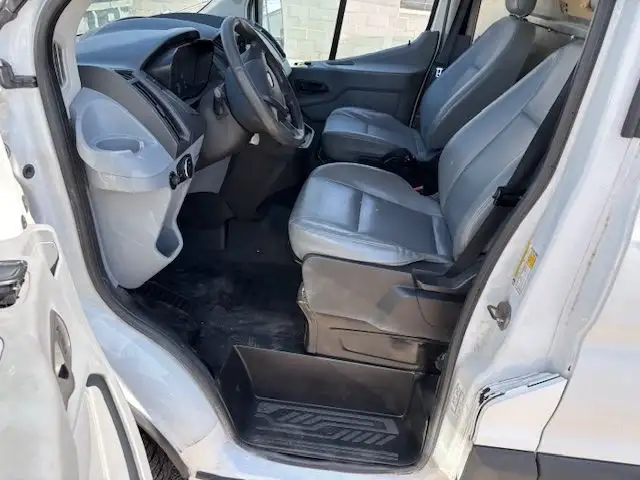 2016 Ford Transit Cargo Van T-150 130 MED RF 86 dans Autos et camions dans Ville de Toronto - Image 5