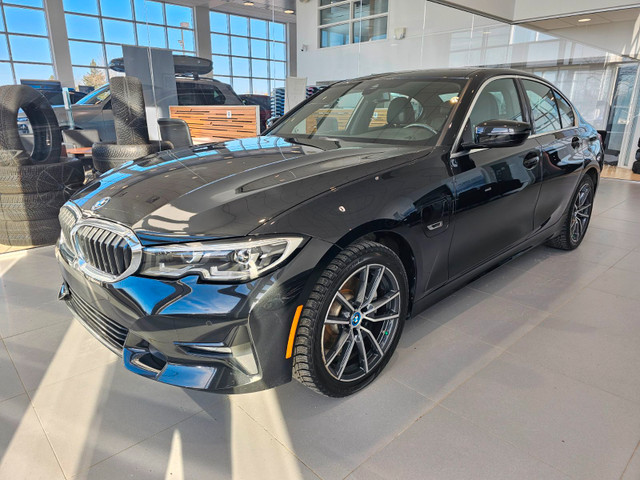 2022 BMW 3 Series 330e xDrive 330e xDrive | Essentiel | Hybride in Cars & Trucks in Sherbrooke