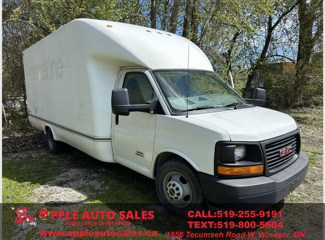 2015 GMC Savana G4500 159 In. in Cars & Trucks in Windsor Region - Image 3