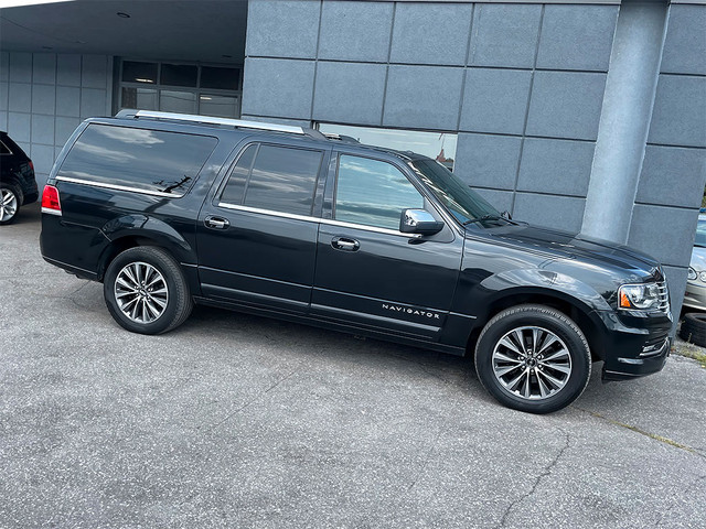2015 Lincoln Navigator L L|LONG WHEEL BASE|NAVI|DUAL DVD|8-SEATS in Cars & Trucks in City of Toronto